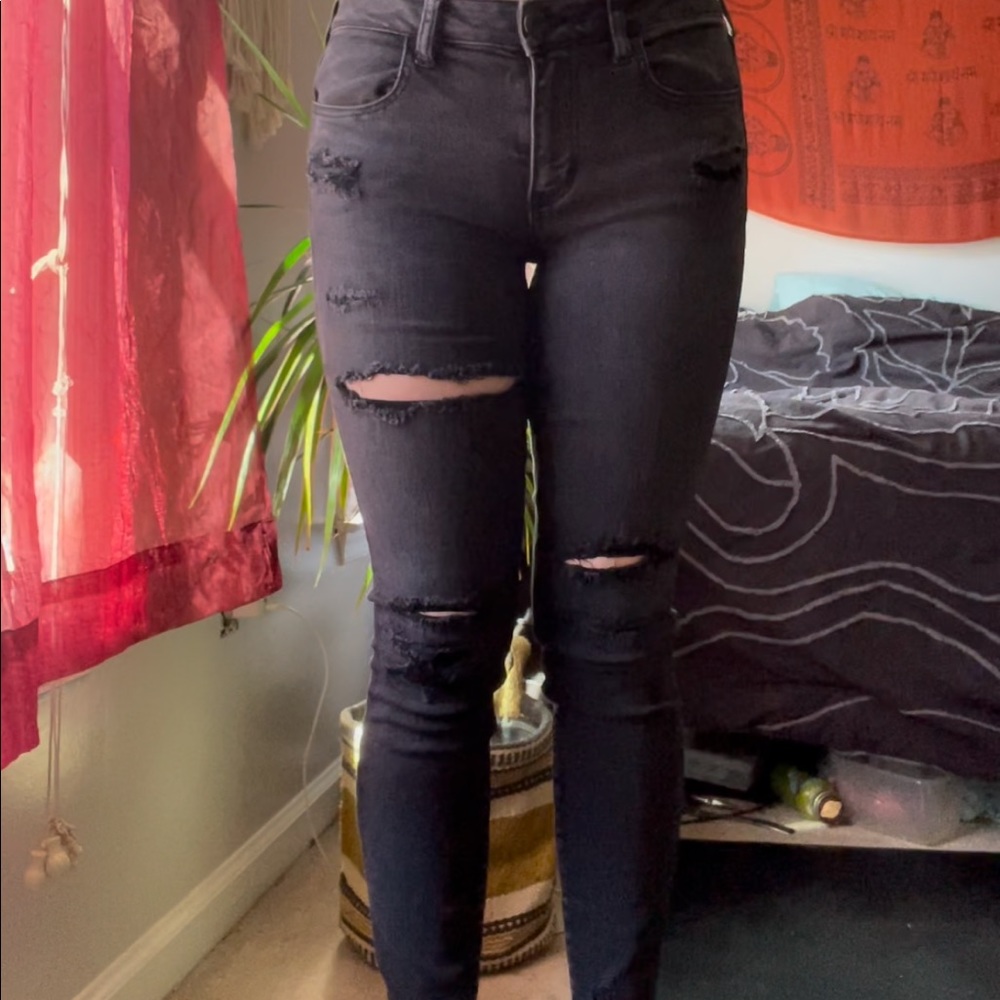 American Eagle black ripped super stretch jeans